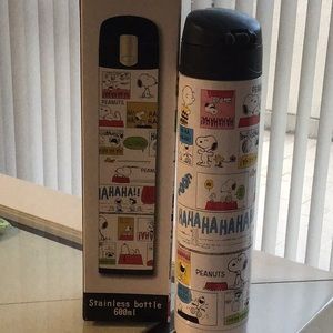Peanuts water bottle